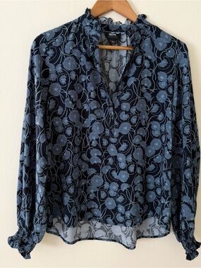 Like New 💙Anthropologie Navy and Light Blue Floral Smocked Ruffle Blouse